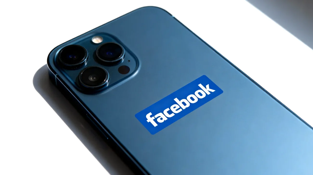 Facebook"