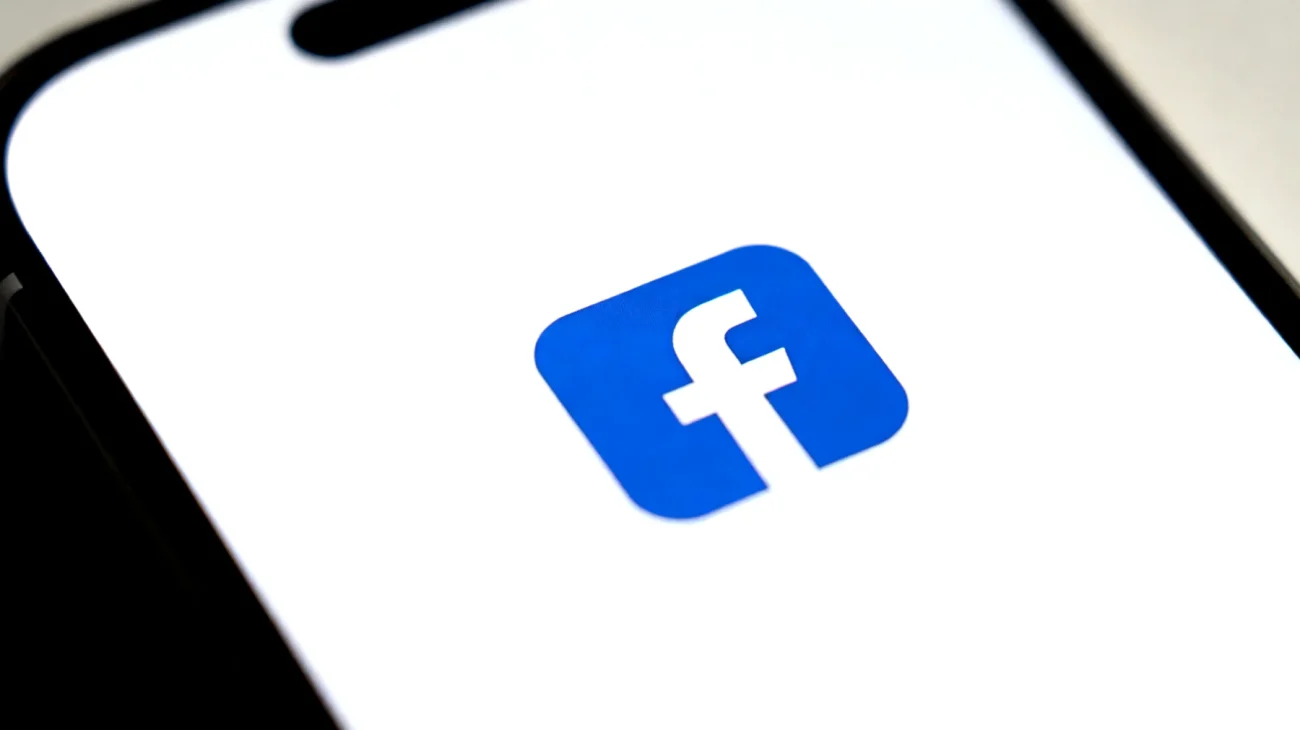 Facebook"